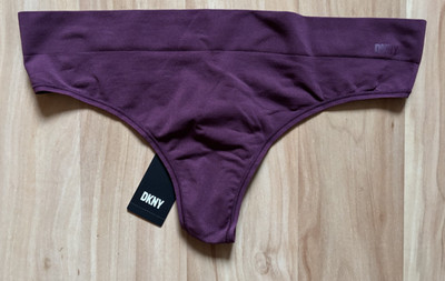 DKNY* Seamless* String*Gr. L*pflaume/ dunkelrot*NEU*Liteweat Solid Thong*