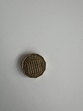 1967 Queen Elizabeth II Threepence Brass 3D Coin UK  very nice condition