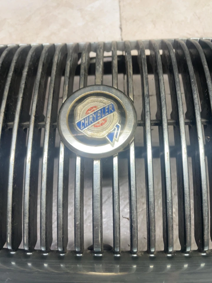 Rejilla CHRYSLER CIRRUS 95 96 97 98 99 00 Foto 2 de 4
