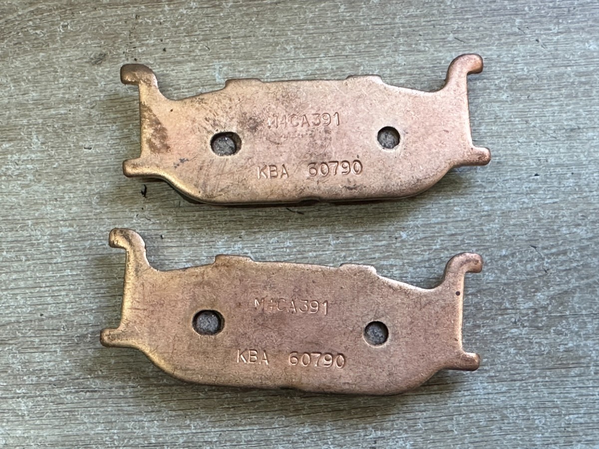 Paire De Plaquettes De Frein Sinterisées Pour HONDA VT 250 F 1988-1990 Paire De Plaquettes De Frein Sinterisées Pour HONDA VT 250 F 1988-1990