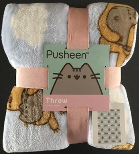 pusheen sofa