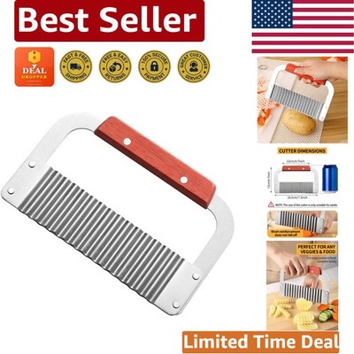 Professional-Grade Crinkle Cutter with Wooden Handle: Effortless Chopping Tool