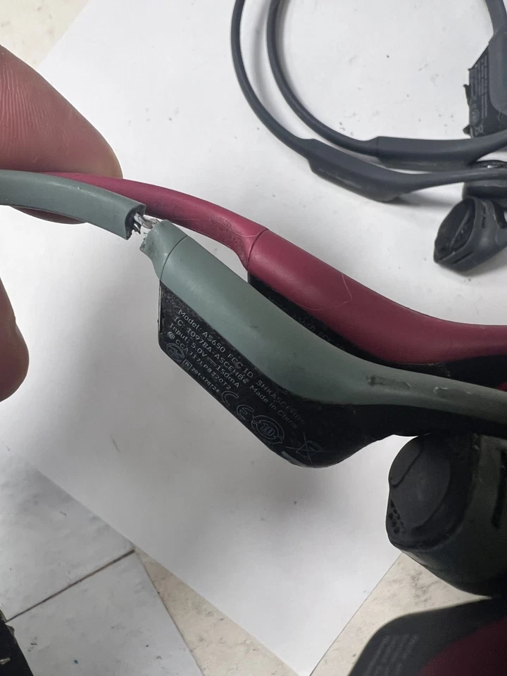 Lot of 4 AfterShokz Trekz Air AS650 Headphones Open-Ear Wireless AS-IS for Parts - Image 3 of 4