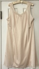 Vintage 1950s-60s Plus Size Light Peach Nightgown Size 40