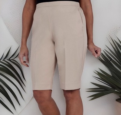 Alfred Dunner Woman Petite 16 Short Khaki Classic Fit Pockets Back Elastic New