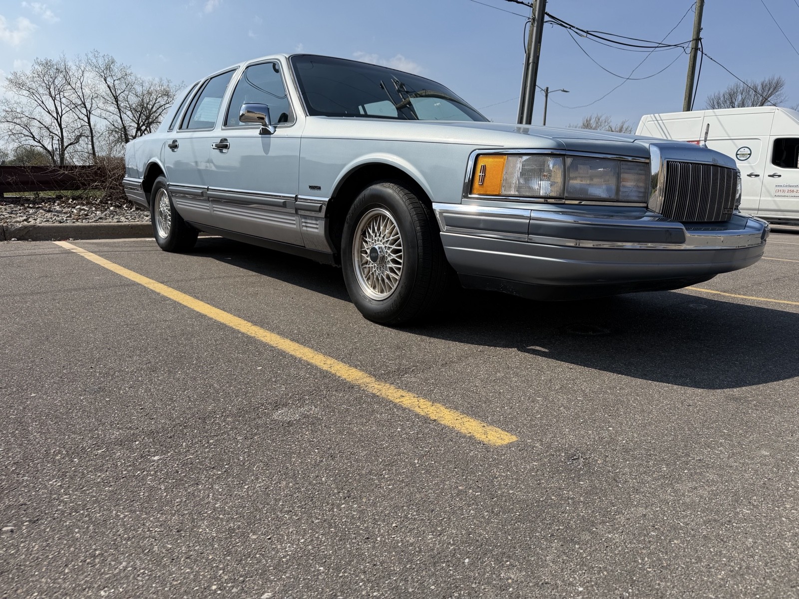1990 Lincoln Town Car for sale in Dearborn Heights Michigan