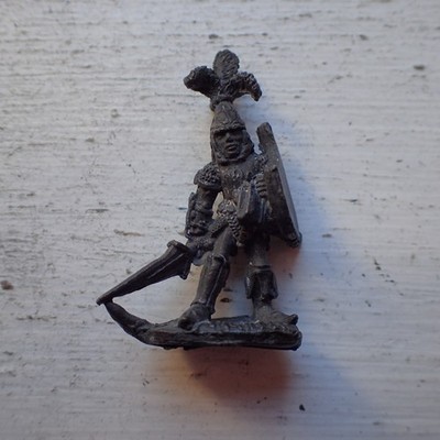 Citadel Warhammer Classic 80s Pre-Slotta C08 High Elf Fighter B
