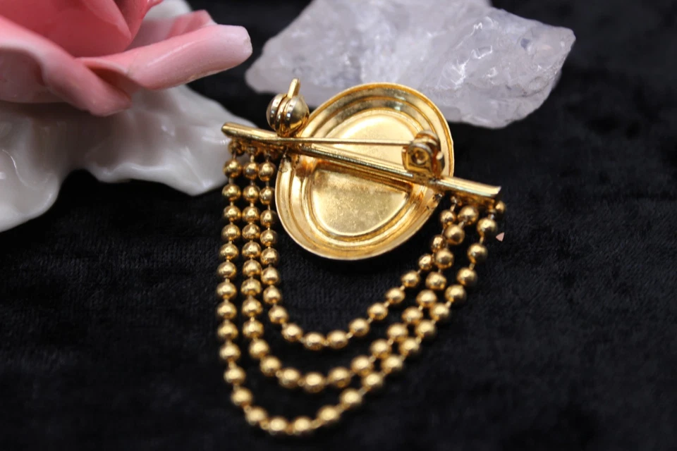 Vintage Brosche aus goldenem Metall mit Perlmutt und Anhängern 5,0 x 3,7 cm - Bild 3 von 4