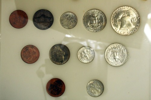 Bugs Bunny 1955 P/D/S US Mint Set in Capitol Plastic Holder w/Issues (NUM3207) - Picture 5 of 12