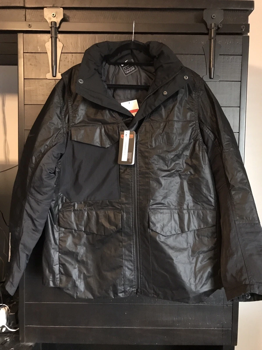 Men's synthetic fill jacket nike sportswear store tech pack