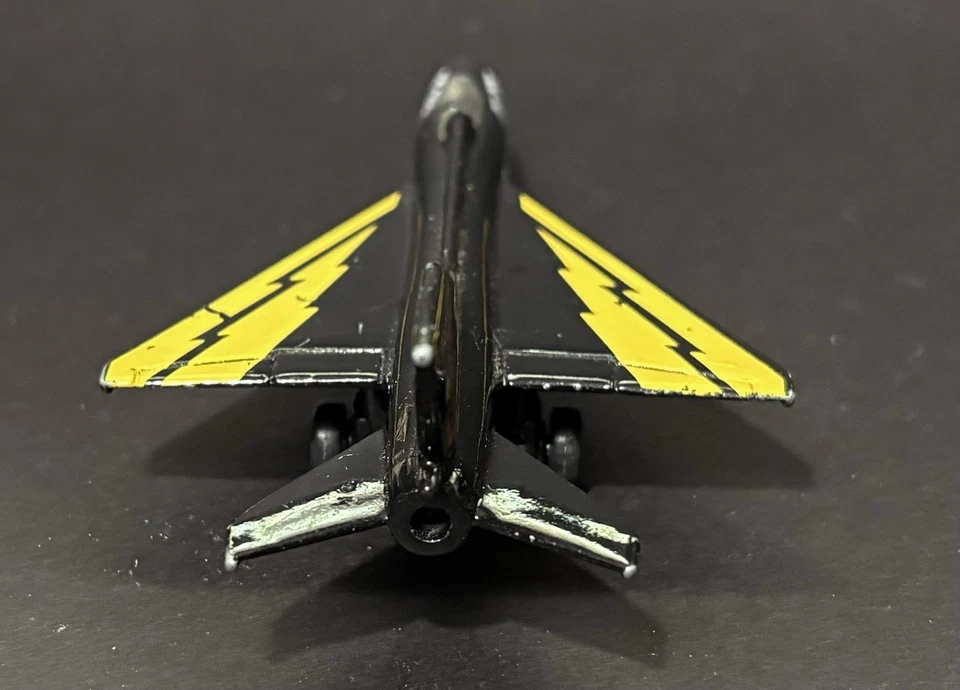 De colección 1973 Matchbox SB 6 negro amarillo Mig 21 avión de combate #3 Scorpion 25 988 Foto 4 de 4