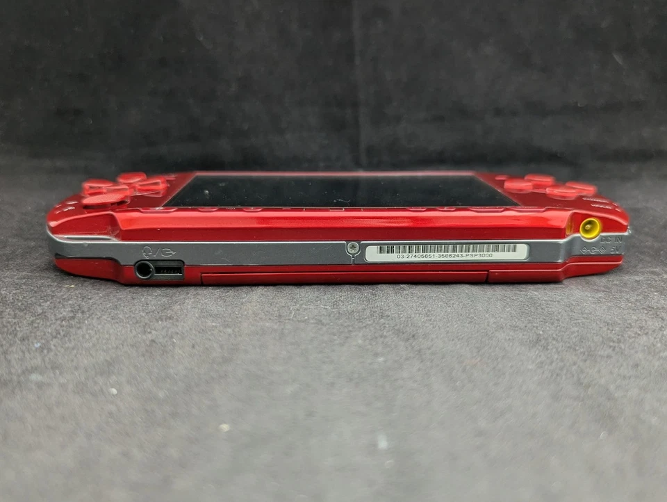 B862 Sony PSP 3000 console Radiant Red Handheld system Japan w/memory fx - Image 4 of 4