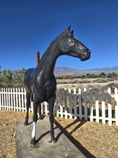 L@@K!! Rare Life Size Horse Statue From Rivera Casino Las Vegas Sports Book 