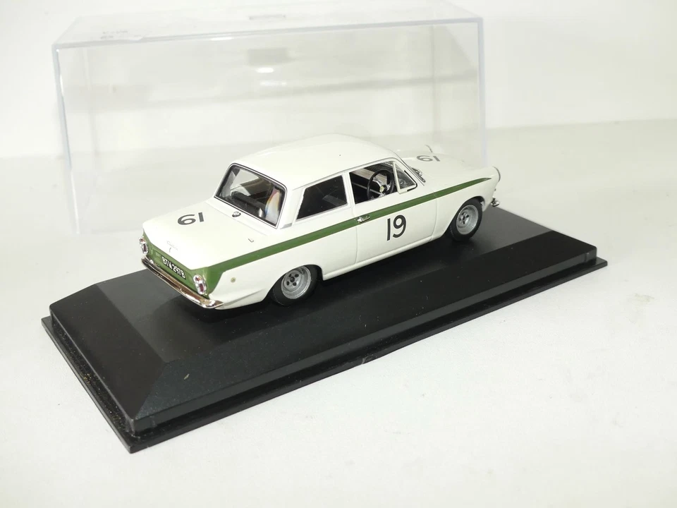 LOTUS CORTINA MK I BRANDS HATCH 1964 MINICHAMPS 1:43 - Photo 2/2