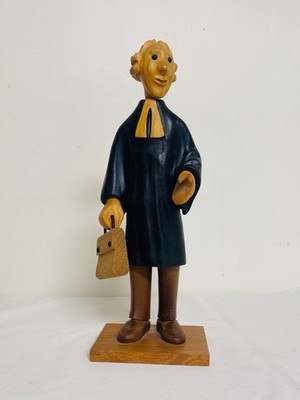 Vintage ROMER Italy Wood Carved 12'' Lawyer Attorney Figurine Barrister