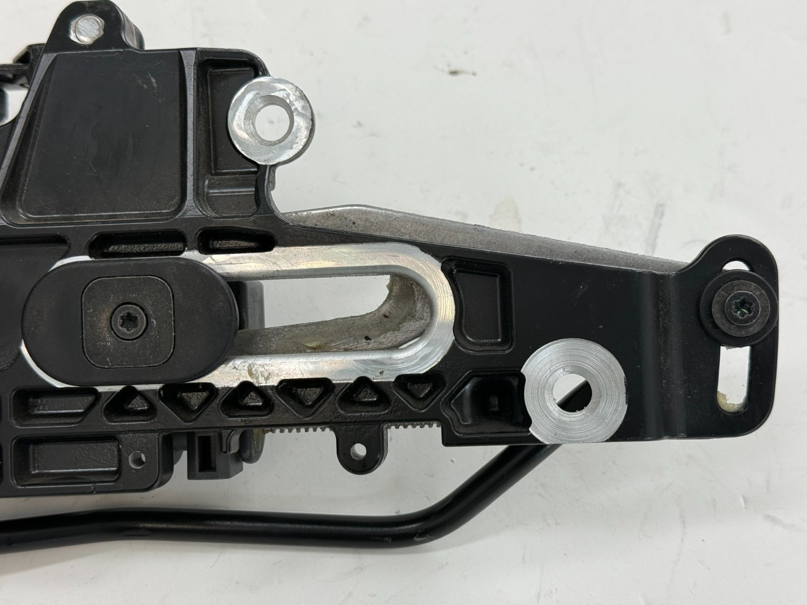 05-18 ASTON MARTIN DB9 VANQUISH FRONT RH TOP ROOF LOCK LATCH 4G43L51270AA OEM