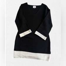 J.O.A. Black and White minimalist neutral oficce V-Neck Sweater dress M