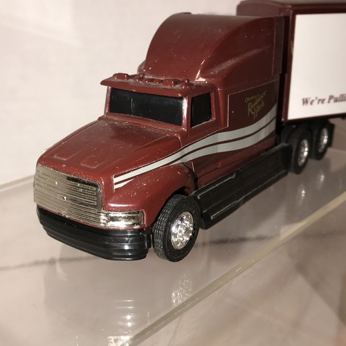 Maine a California Ertl coleccionable cabina GMC blanca con remolque, fundido a presión 1/64 nuevo en caja - Imagen 7 de 16