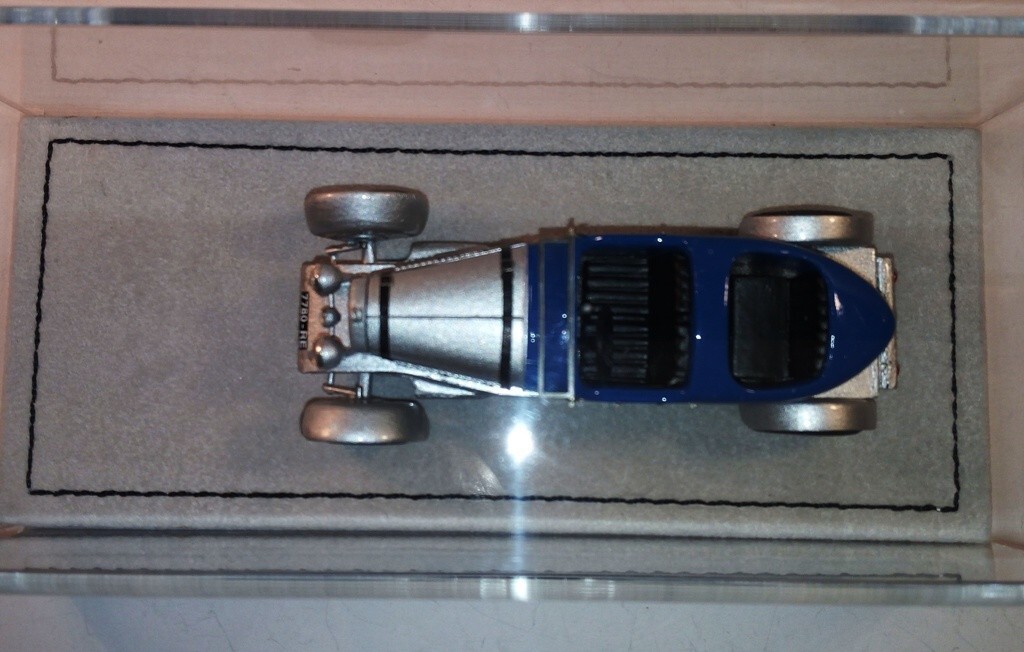 Foto 2 di 13