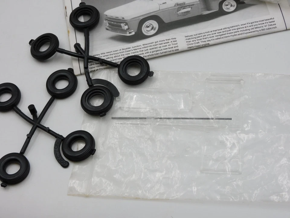 Revell '65 Chevy Stepside Hydro Combo 1/25 vintage car plastic kit 85-7249 w box - Immagine 3 di 4