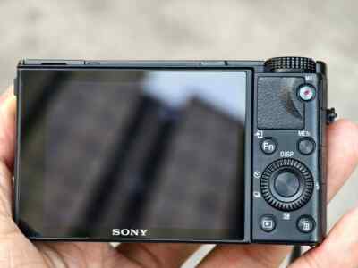 Sony Cyber-Shot RX100 VII RX100M7 20.1MP Digital Camera 8x Optical