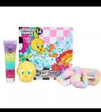 NEW Looney Tunes Tweety Spa Set Body Scrub Bath Bomb Head & Wristband Wrap 