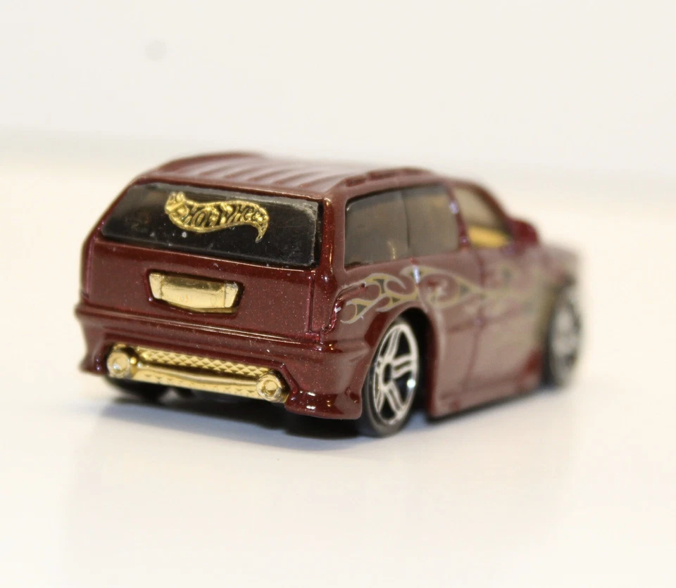 Rare 2002 Hot Wheels Boom Box SUV Burgundy With Flames 1:64 # 23/42 Low Rider - Image 3 of 4