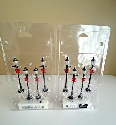 2 Lemax 2003 Christmas Village Accessories Lighted GAS STREET LAMP Lights 97532