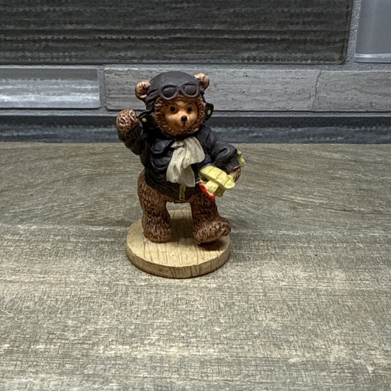 Vintage Yesteryears Pilot Aviation Bear Mini Figurine