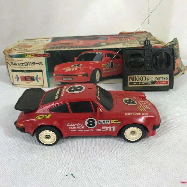 Ancienne Nikko Rollet Porsche 935 Turbo Radio Guidée - Échelle 1/24 - Blanc - Pré-assemblée (Malaisie)