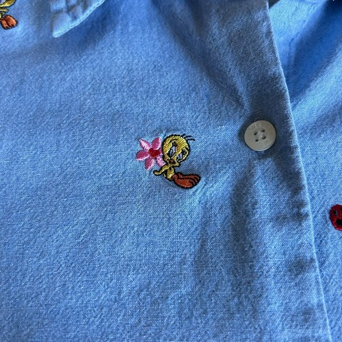 Warner Bros Studio Store Tweety Bird Vintage Size Medium Blue Denim Shirt 90s - Picture 9 of 9