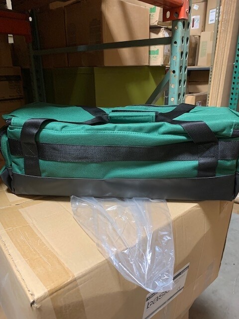Deluxe Oxygen Bag With Impervious Bottom 