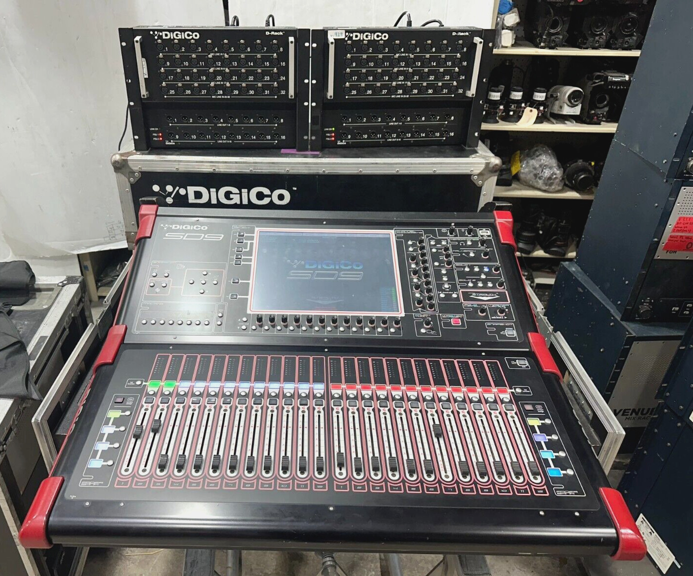 DIGICO SD9 DIGITAL MIXING CONSOLE W/DRack 64x32 (One) THS