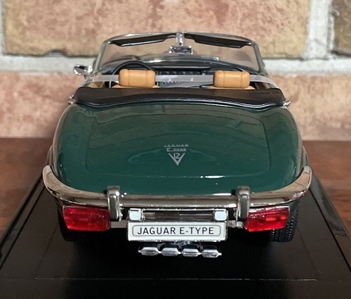 1971 JAGUAR E-TYPE GREEN 1:18 YAT MING ROAD SIGNATURES DELUXE EDITION RARE FIND - Picture 8 of 12