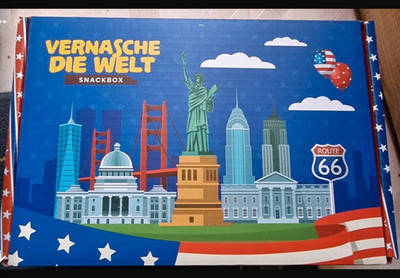 Vernasche die Welt Snackbox eigenständiges Spiel Weltreise aus Pappe