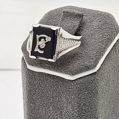 VINTAGE DASON 10K TEXTURED WHITE GOLD ONYX INITIAL 'F' SIGNET RING