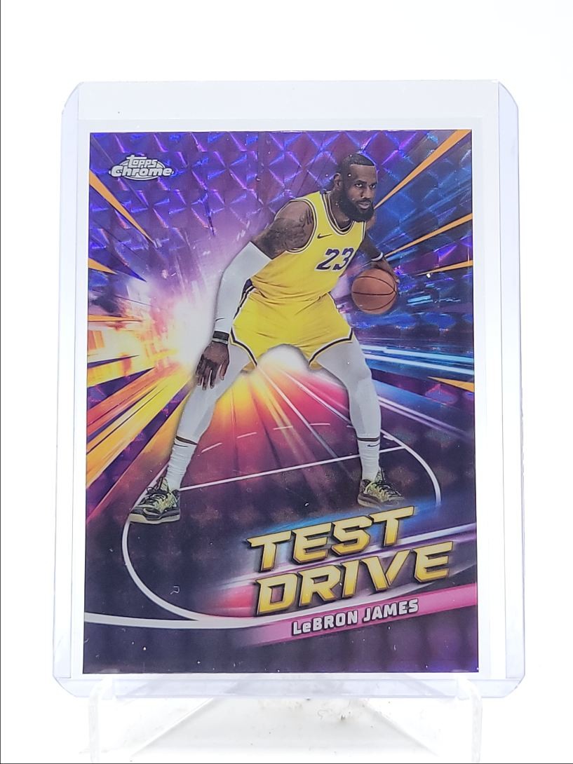 LeBron James 2024 Topps Chrome #22 Purple Geometric Refractor /129