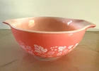 Pyrex 442 Pink Gooseberry Cinderella Nesting Mixing Bowl 1 1/2 Quart Vintage USA