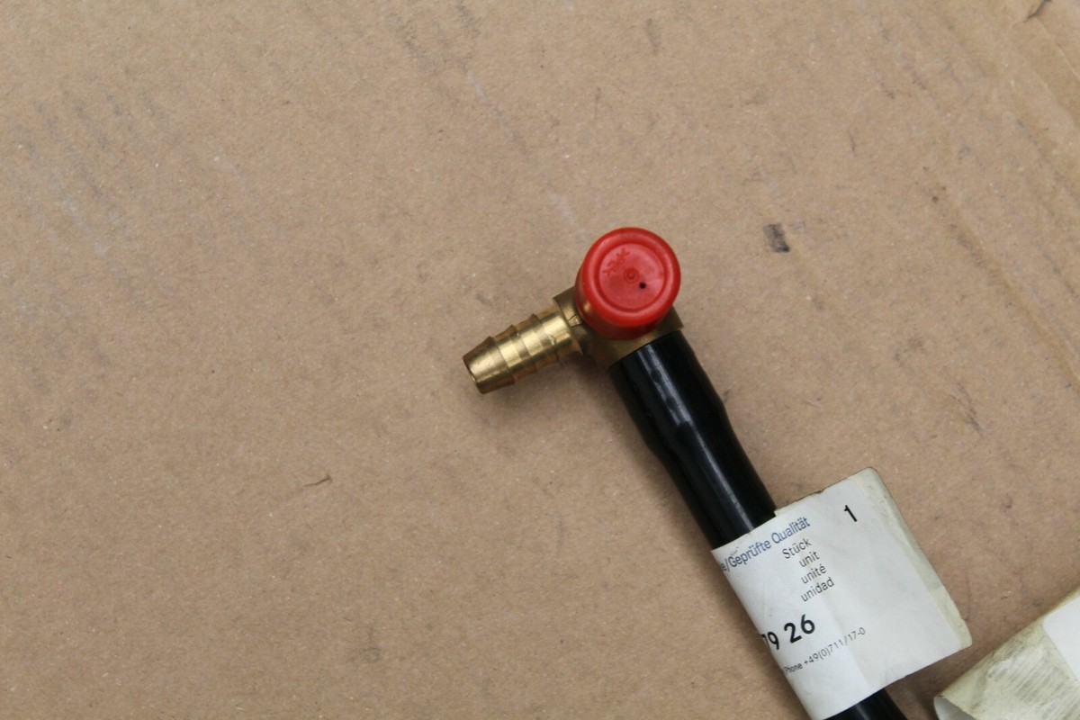 A0004207926 Orig Mercedes Pipe Zweikammer Air Dryer Heater Lorry 