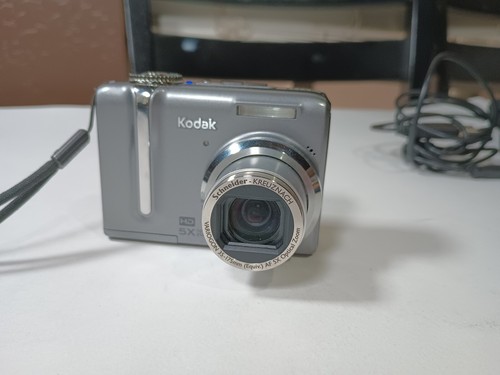 Kodak EasyShare Z1275 12.1MP Digital Camera . Cable. Case.No Battery Or Mem Card - Picture 3 of 8