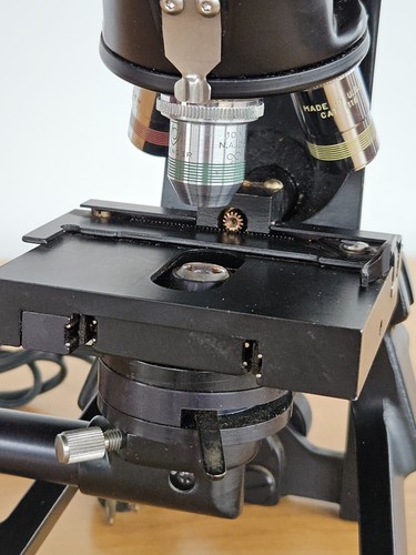 American Optical Viet Nam Era Folding Military Field Microscope Model 3050 - Picture 9 of 18