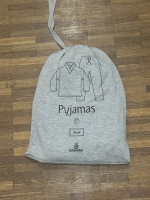 Emirates First Class Hydra-Active Pyjama S (F) Neu und versiegelt