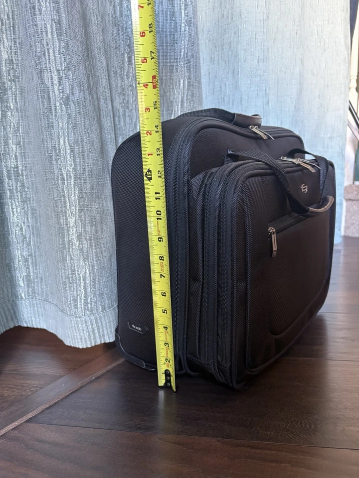 "Bolso para portátil Solo New York Bryant negro con 5 compartimentos 17,3""" Foto 3 de 4