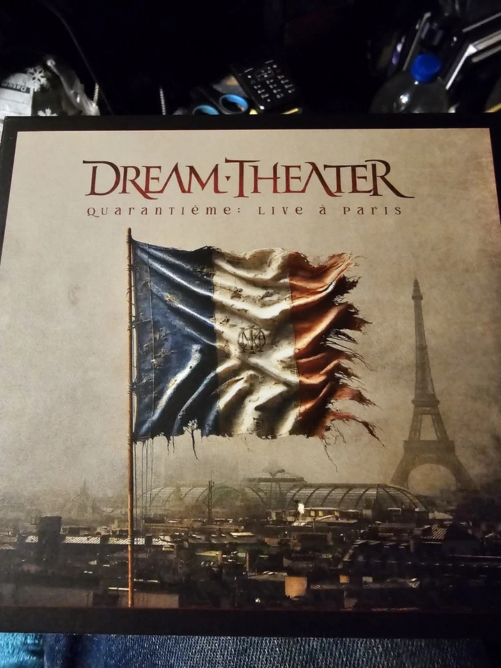 Dream Theater Quarantieme: Live a Paris  3 CD