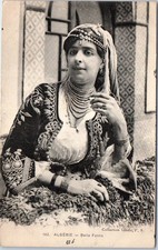 ALGERIA - A beautiful fatma