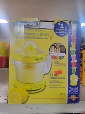 Proctor Silex Alex's Lemonade Stand Electric Citrus Juicer Machine 34 oz Yellow