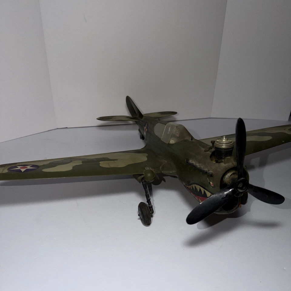 Vintage Cox P-40 Warhawk Plane Flying Model .049 Gas Powered Engine - Image 3 of 4