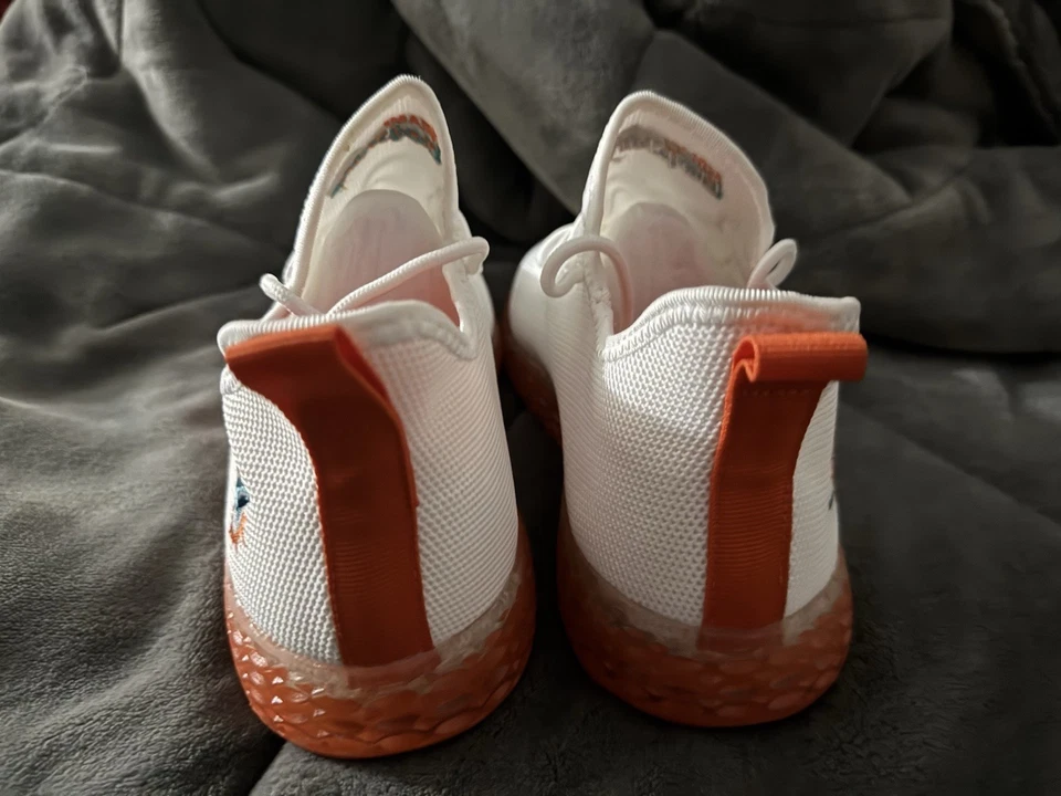ZAPATOS PARA CORRER FOCO NFL MIAMI DOLPHINS BLANCOS BAJOS CON LOGOTIPO DEL EQUIPO NUEVOS Foto 3 de 4