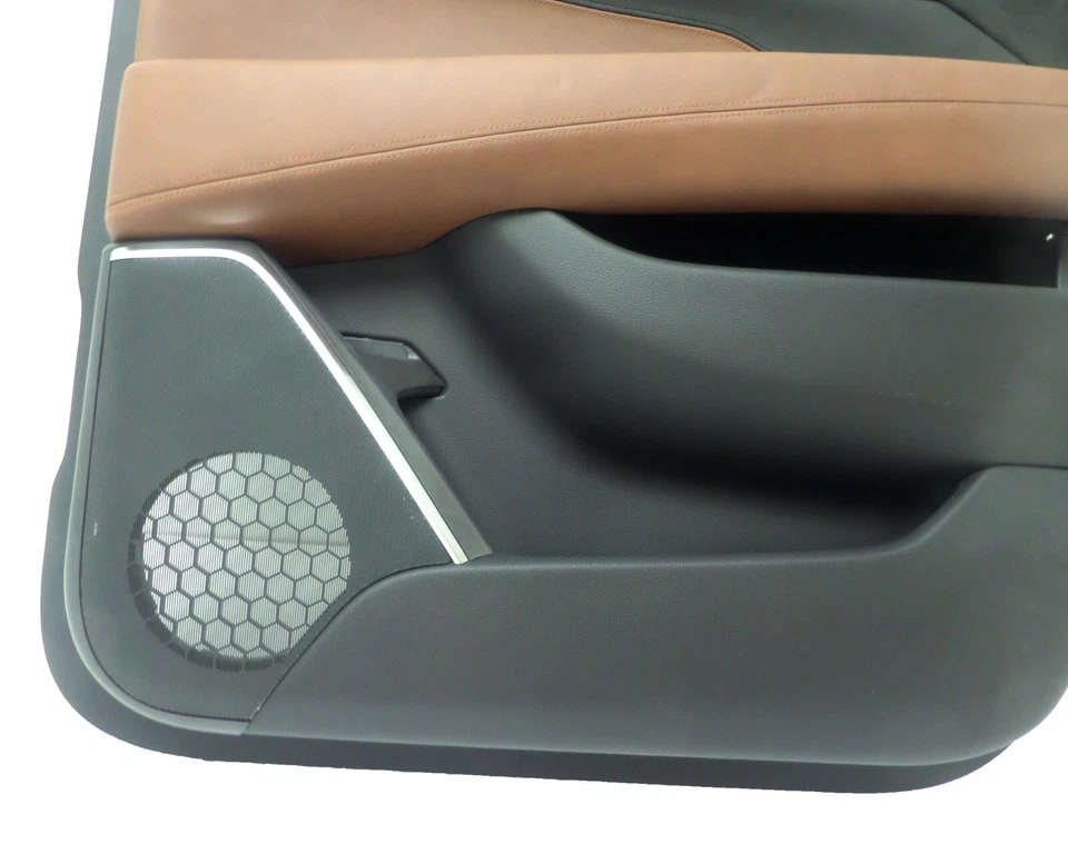 22928455 Rear Passenger Side Door Panel Vechio 2015-2020 Cadillac Escalade ESV - Imagem 4 de 4