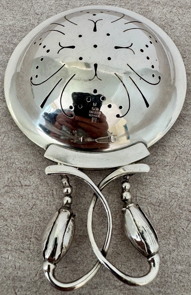 OLD RARE GEORG JENSEN STERLING HAND WROUGHT BLOSSOM TEA STRAINER MADE 1933-1944 - Image 4 of 4